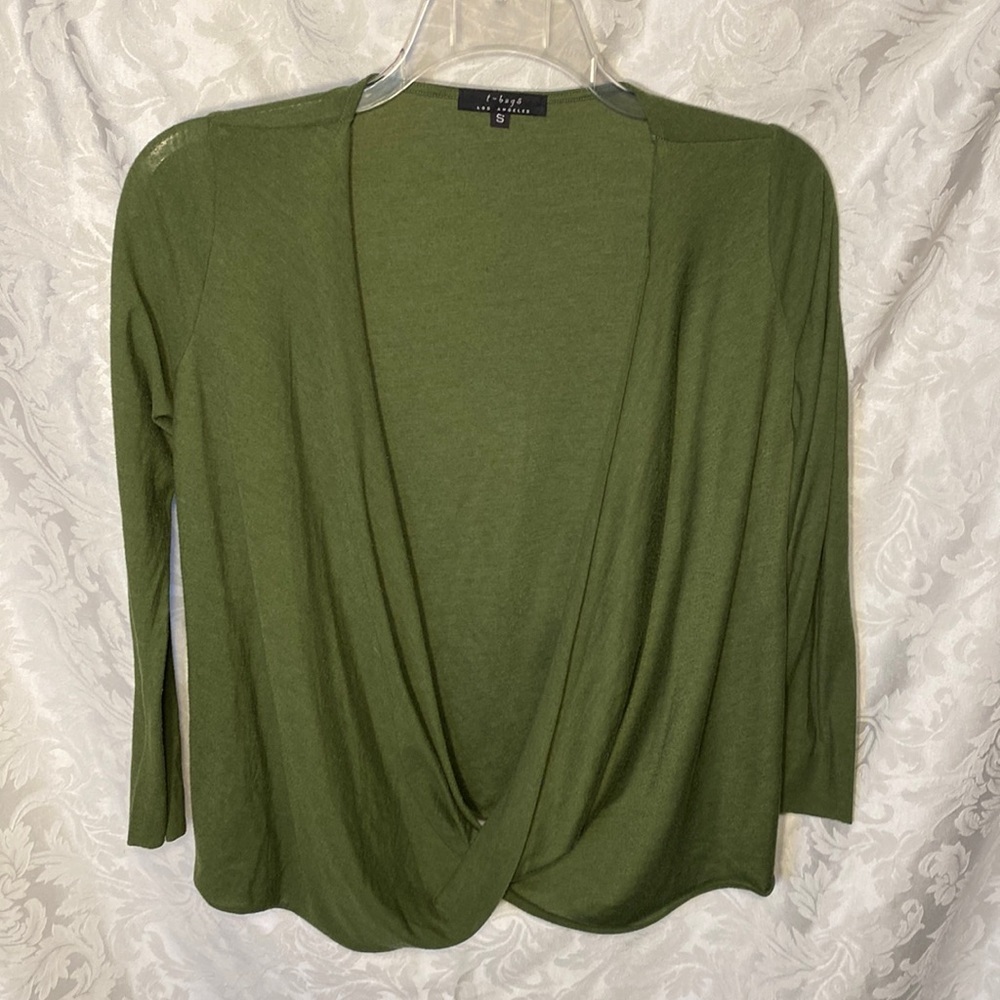 T-bags Los Angeles olive green long scoop shirt s
